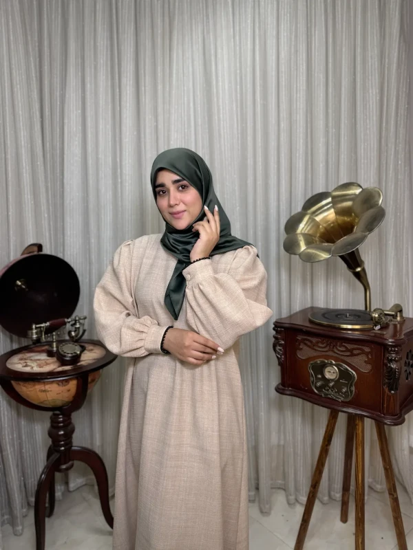 عبا زنانه کدB کرپ شانتون روژا