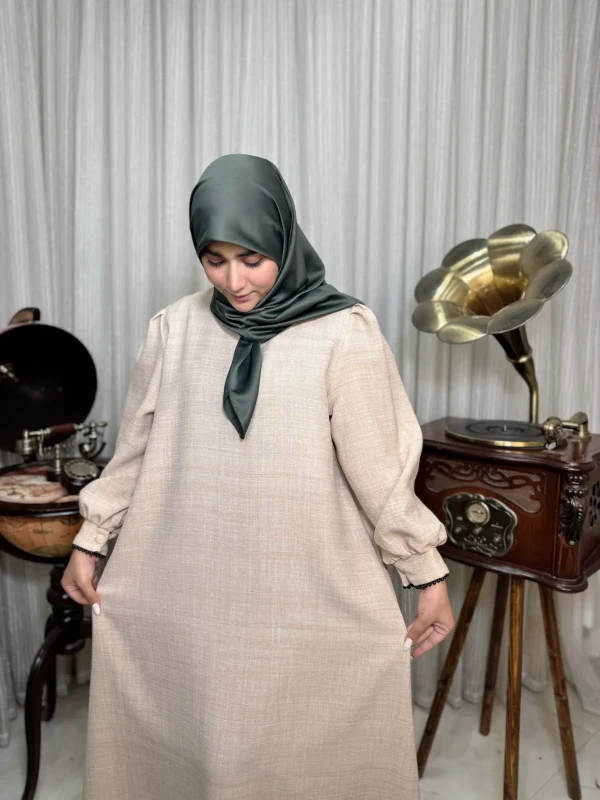 عبا زنانه کدB کرپ شانتون روژا