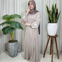 عبا زنانه مجلسی کریشه لاینی نغمه