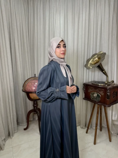 عبا زنانه مجلسی کریشه لاینی آروا