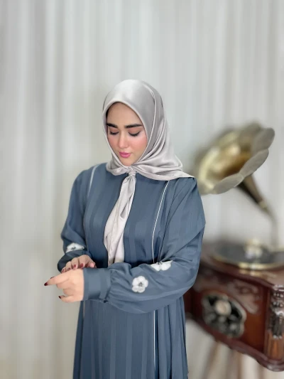 عبا زنانه مجلسی کریشه لاینی نغمه