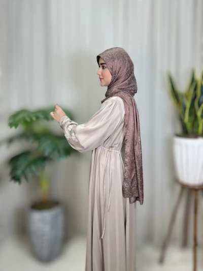 عبا زنانه مجلسی کریشه لاینی نغمه