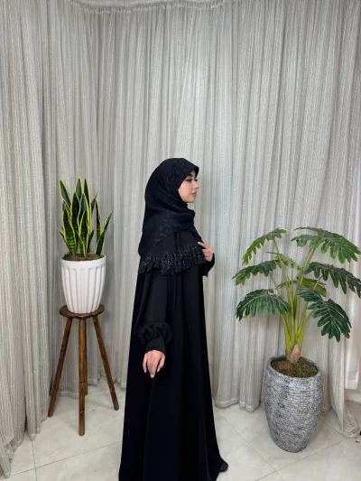 عبا زنانه مجلسی کریشه نیلا